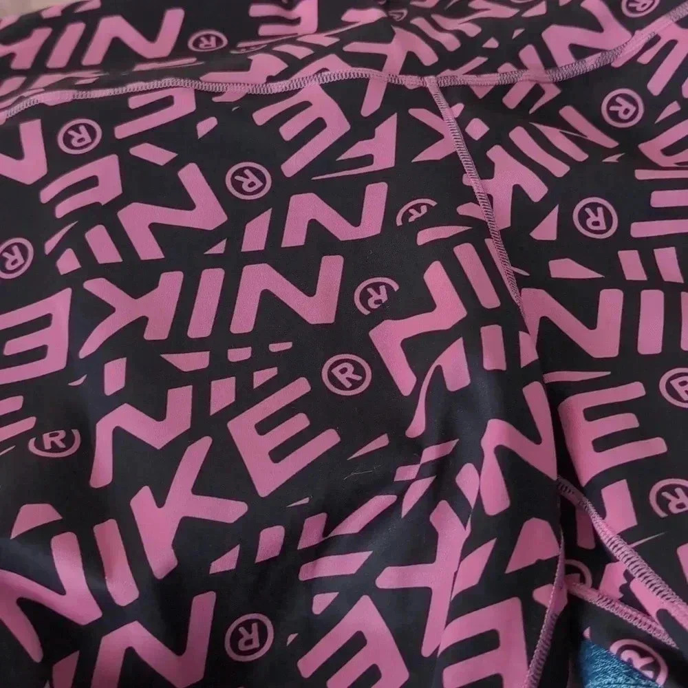 NIKE one women's biker shorts - Picture 10 of 10